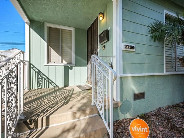 2739 Denmead, Lakewood CA 90712