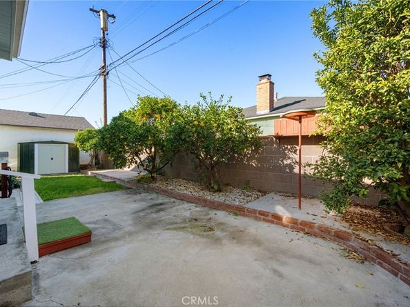 2739 Denmead, Lakewood CA 90712