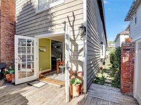 2134 Sabot, Costa Mesa CA 92627