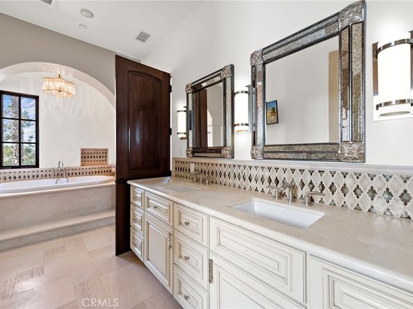 7 Broken Arrow, Ladera Ranch CA 92694