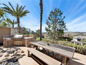 7 Broken Arrow, Ladera Ranch CA 92694