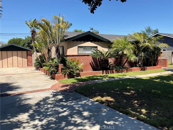 268 E 18th Street, Costa Mesa CA 92627