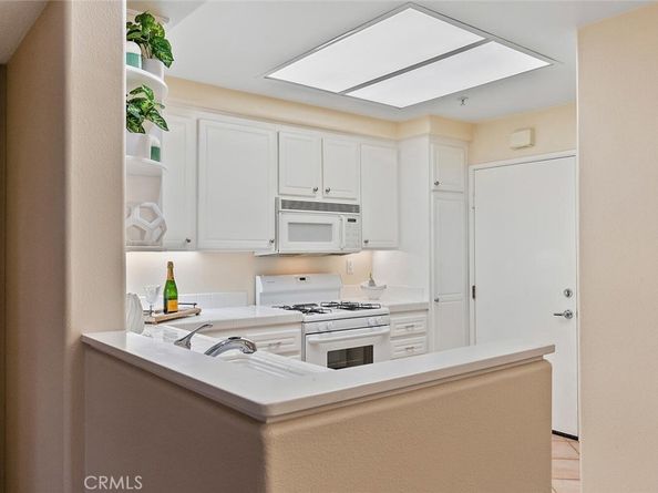 1703 Solvay Aisle 106, Irvine CA 92606