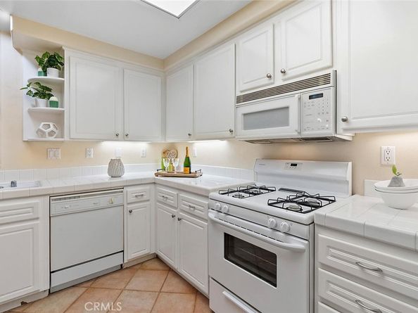 1703 Solvay Aisle 106, Irvine CA 92606