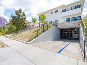 822 S Plymouth 4, Los Angeles CA 90005