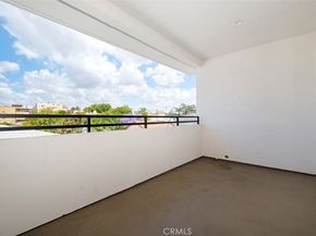 822 S Plymouth 4, Los Angeles CA 90005