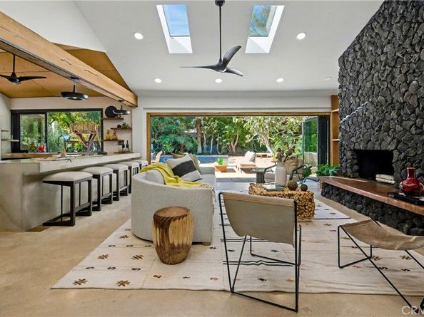 9701 Bothwell Road, Northridge CA 91324