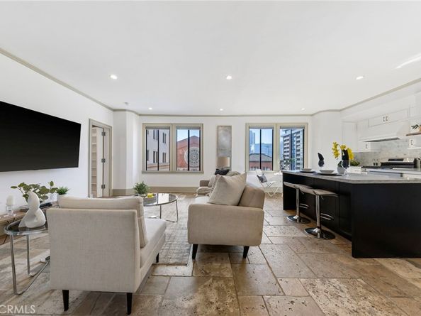 315 W 3rd Street 301, Long Beach CA 90802