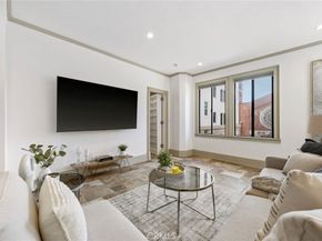 315 W 3rd Street 301, Long Beach CA 90802