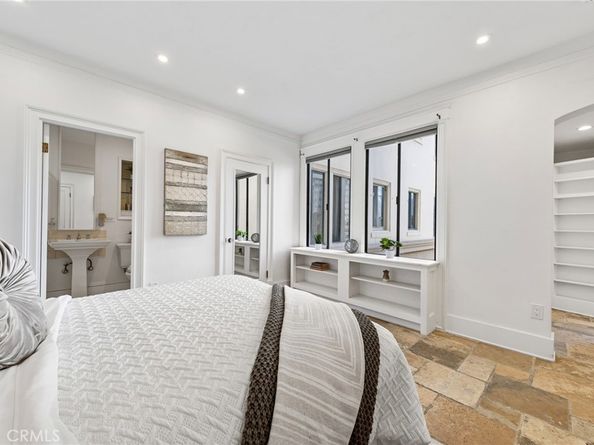 315 W 3rd Street 301, Long Beach CA 90802