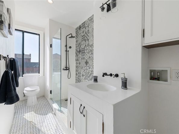 315 W 3rd Street 301, Long Beach CA 90802