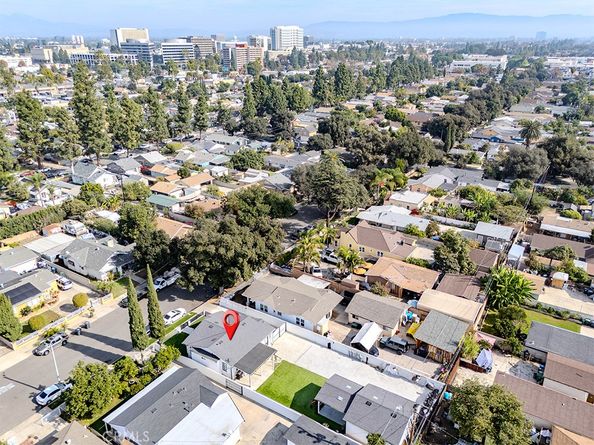 1130 W Chestnut, Santa Ana CA 92703