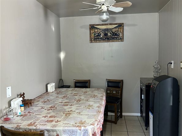 2011 E Elizabeth, Compton CA 90221