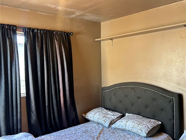 2011 E Elizabeth, Compton CA 90221