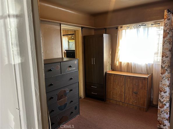 2011 E Elizabeth, Compton CA 90221