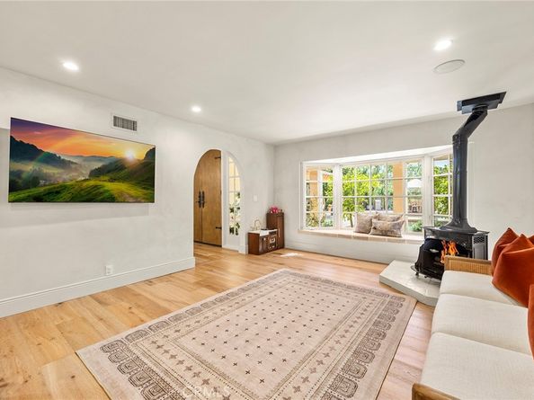 10162 La Sierra, North Tustin CA 92705