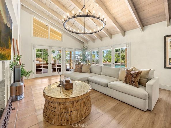 10162 La Sierra, North Tustin CA 92705