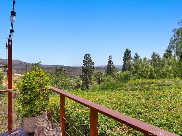 10162 La Sierra, North Tustin CA 92705