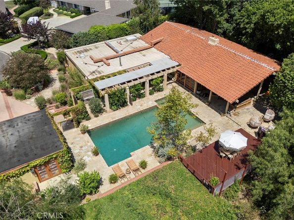 10162 La Sierra, North Tustin CA 92705