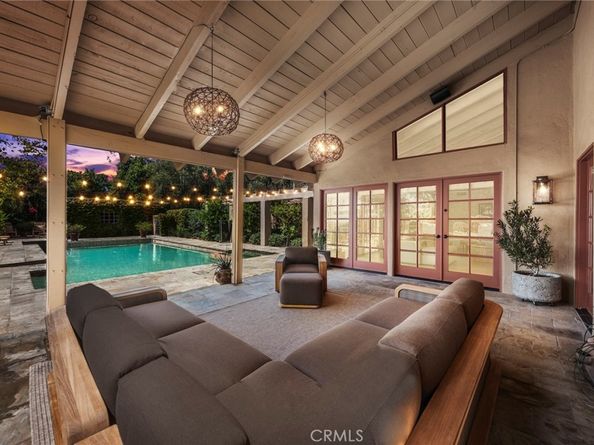 10162 La Sierra, North Tustin CA 92705