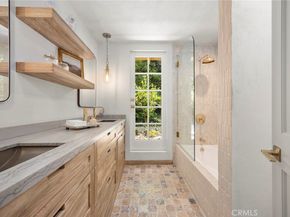 10162 La Sierra, North Tustin CA 92705