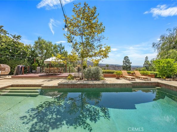 10162 La Sierra, North Tustin CA 92705