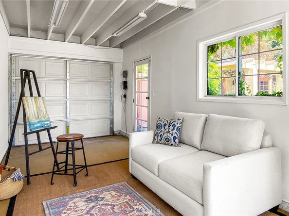 10162 La Sierra, North Tustin CA 92705