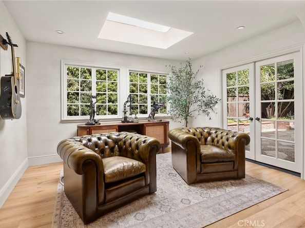 10162 La Sierra, North Tustin CA 92705