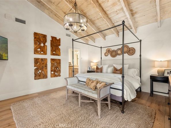 10162 La Sierra, North Tustin CA 92705