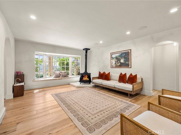 10162 La Sierra, North Tustin CA 92705