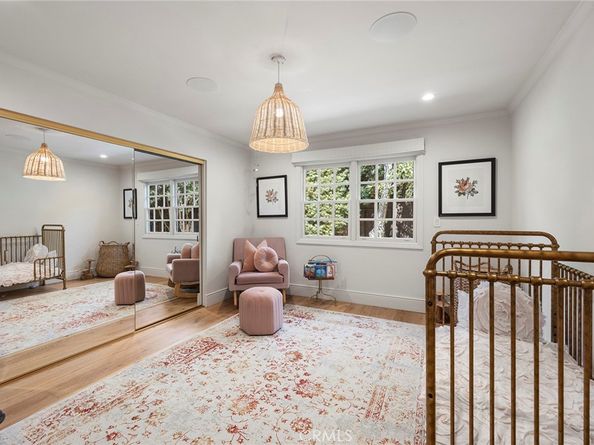 10162 La Sierra, North Tustin CA 92705