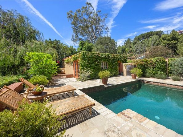 10162 La Sierra, North Tustin CA 92705