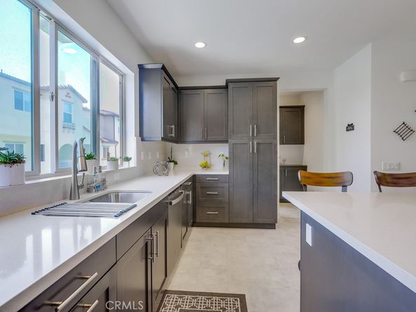 104 Alder Ridge, Lake Forest CA 92610