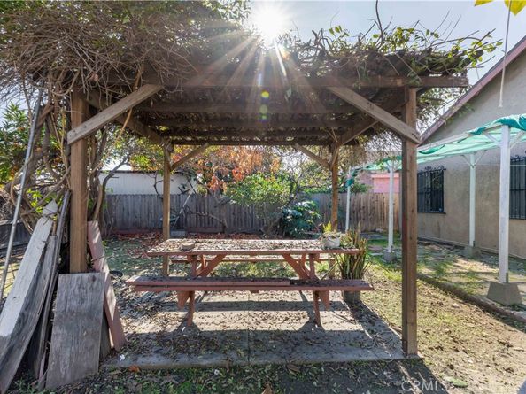 2346 Hayes Avenue, Long Beach CA 90810