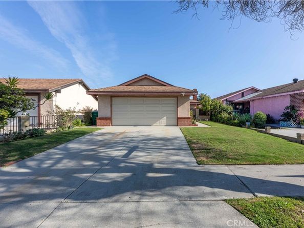 2346 Hayes Avenue, Long Beach CA 90810