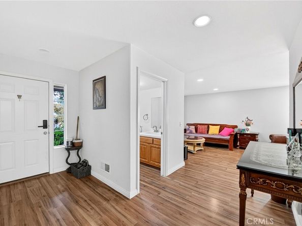 2629 Altura Avenue, La Crescenta CA 91214