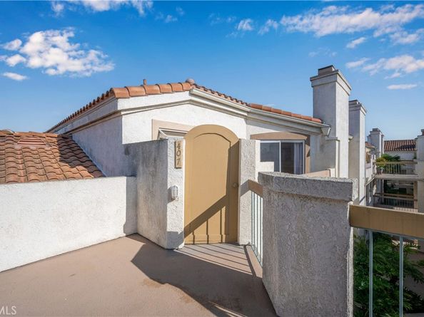 3605 E Anaheim 407, Long Beach CA 90804