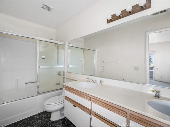 3605 E Anaheim 407, Long Beach CA 90804