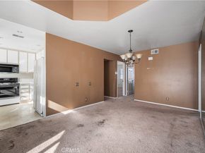 3605 E Anaheim 407, Long Beach CA 90804