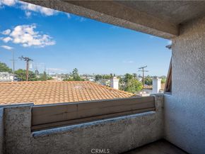 3605 E Anaheim 407, Long Beach CA 90804