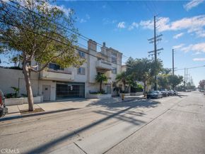 3605 E Anaheim 407, Long Beach CA 90804