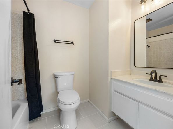 8347 Grenoble Street 9, Sunland CA 91040