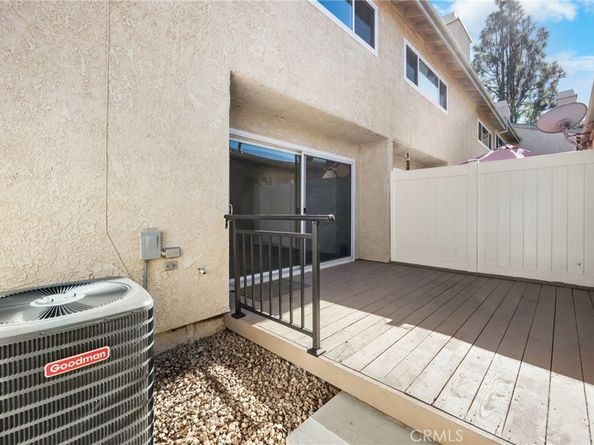 8347 Grenoble Street 9, Sunland CA 91040