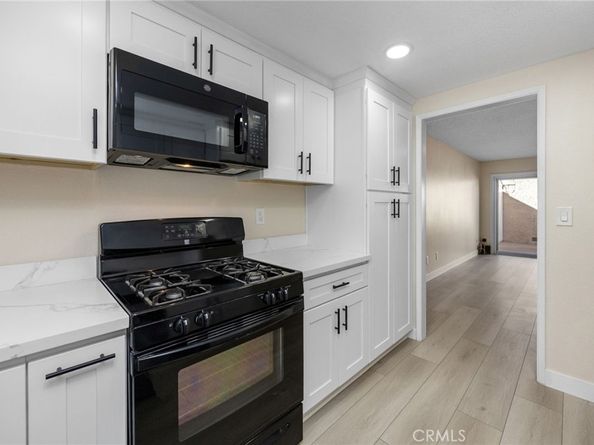 8347 Grenoble Street 9, Sunland CA 91040