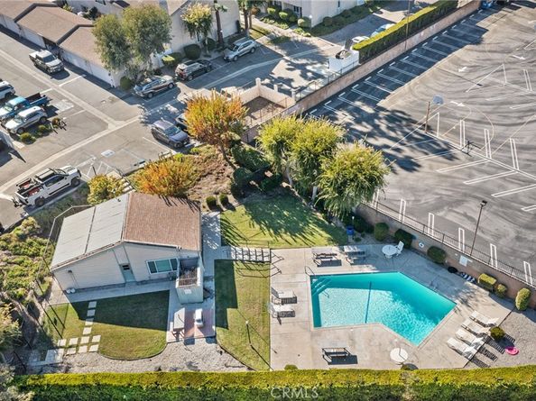8347 Grenoble Street 9, Sunland CA 91040