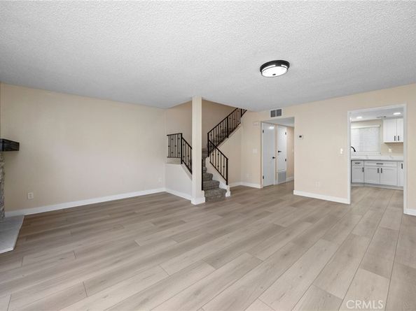 8347 Grenoble Street 9, Sunland CA 91040