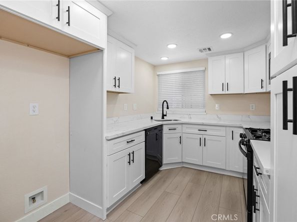 8347 Grenoble Street 9, Sunland CA 91040