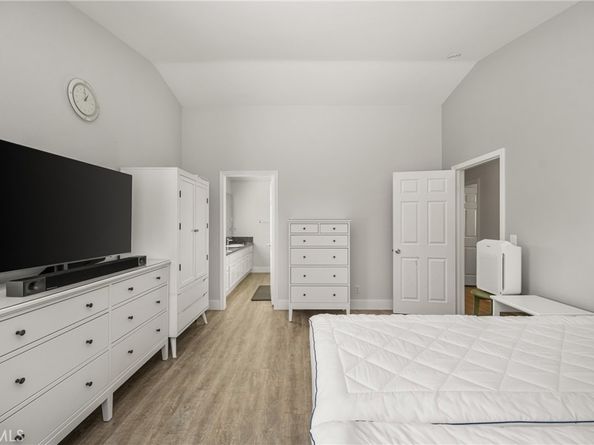 418 E Olive #B, Monrovia CA 91016