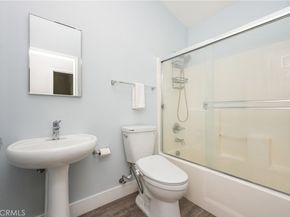 418 E Olive #B, Monrovia CA 91016