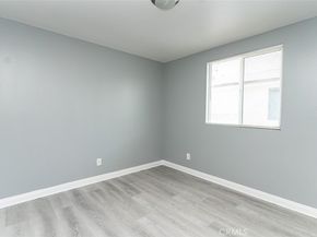 1639 1639 1/2 E 109th, Los Angeles CA 90059